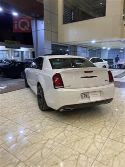 کرایسلەر 300